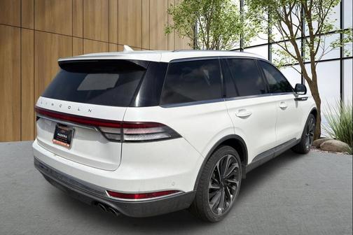 Pristine White Metallic Tri-Coat 2020 Lincoln Aviator Reserve AWD