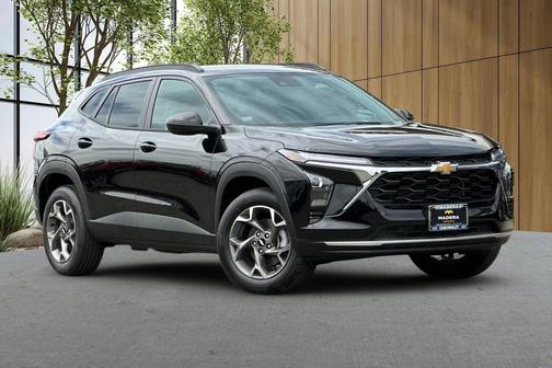 Mosaic Black Metallic 2026 Chevrolet Trax LT