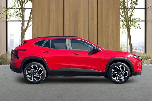 Apex Red 2026 Chevrolet Trax FWD 2RS