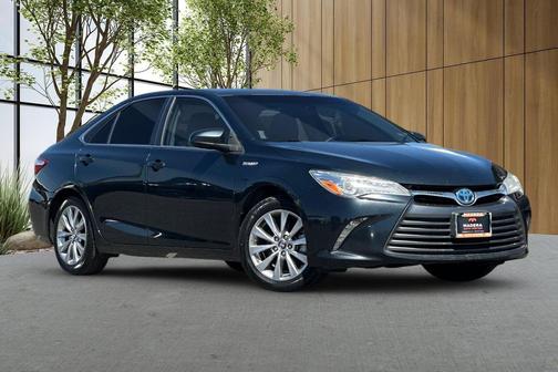 2017 Toyota Camry Hybrid XLE