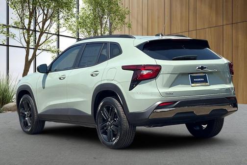 Cacti Green 2026 Chevrolet Trax FWD ACTIV