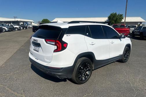 2022 GMC Terrain SLT