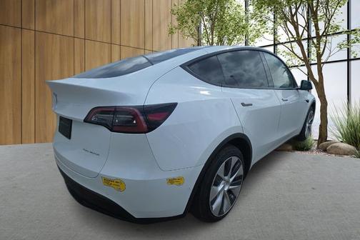 Pearl White Multi-Coat 2021 Tesla Model Y Long Range Dual Motor All-Wheel Drive