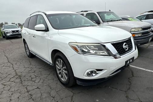 2016 Nissan Pathfinder SV