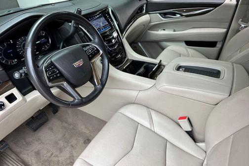 2020 Cadillac Escalade Luxury