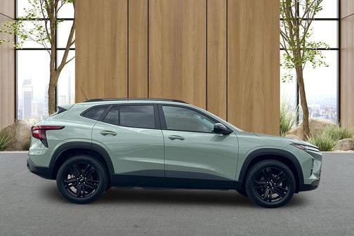 Cacti Green 2026 Chevrolet Trax FWD ACTIV