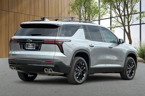 Sterling Gray Metallic 2026 Chevrolet Traverse LT