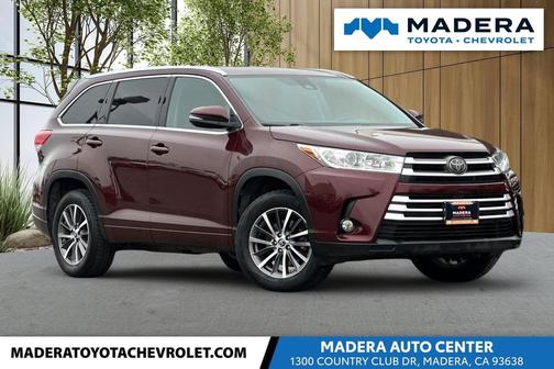 Ooh La La Rouge Mica 2018 Toyota Highlander SE