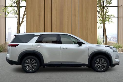 2023 Nissan Pathfinder S FWD