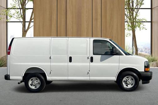 2025 Chevrolet Express 2500 RWD 2500 Regular Wheelbase WT