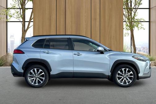 Sonic Silver 2023 Toyota Corolla Cross XLE