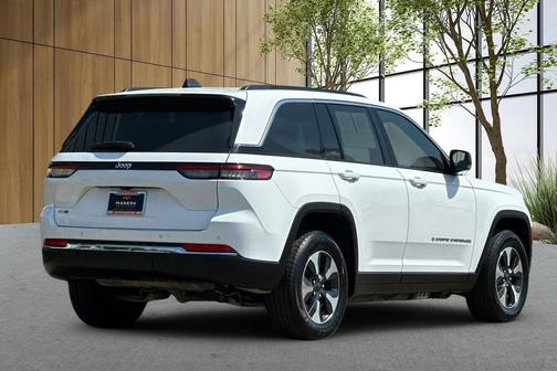 Bright White Clearcoat 2024 Jeep Grand Cherokee 4xe Base