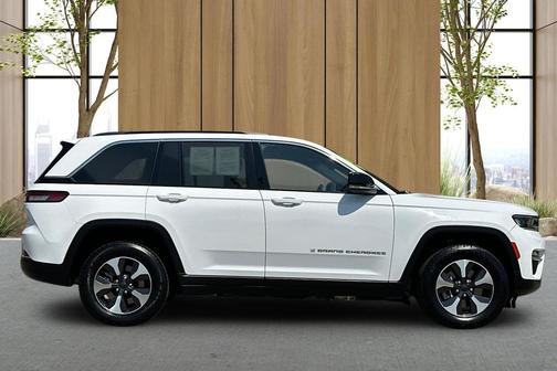 Bright White Clearcoat 2024 Jeep Grand Cherokee 4xe Base