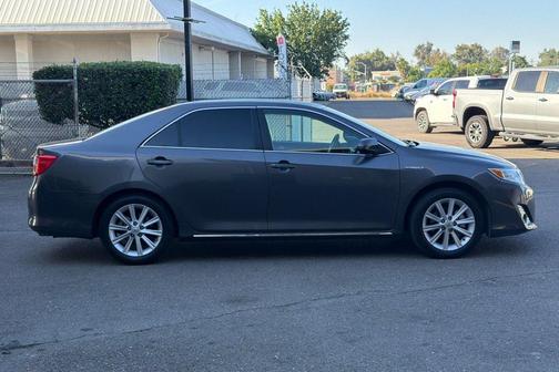 Magnetic Gray Metallic 2014 Toyota Camry Hybrid XLE