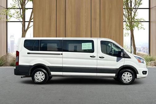 Oxford White 2022 Ford Transit-350 XLT