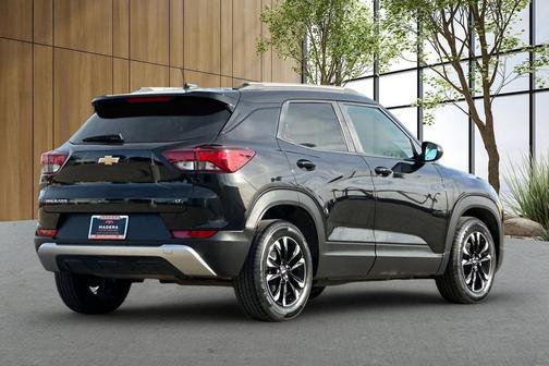 Mosaic Black Metallic 2023 Chevrolet Trailblazer LT