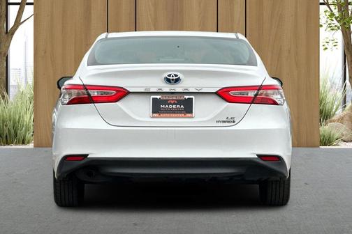 2018 Toyota Camry Hybrid LE