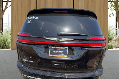 2025 Chrysler Pacifica L