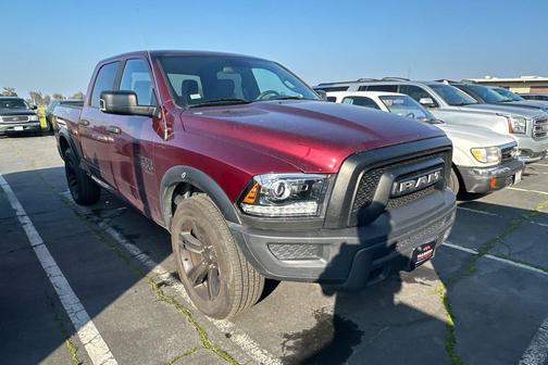 2024 RAM 1500 Classic Warlock Crew Cab 4x2 5'7' Box