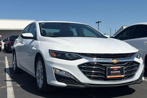 Summit White 2024 Chevrolet Malibu FWD 1LT
