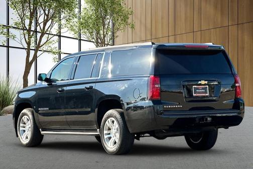 2017 Chevrolet Suburban LT
