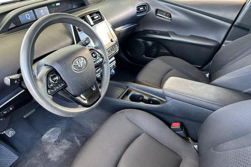 2021 Toyota Prius LE