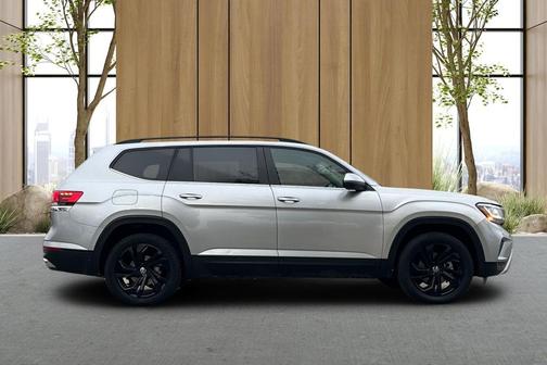 2022 Volkswagen Atlas 3.6L SE w/Technology