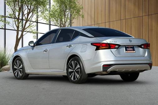 Brilliant Silver Metallic 2021 Nissan Altima 2.5 SV