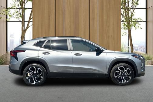 Sterling Gray Metallic 2026 Chevrolet Trax FWD 2RS