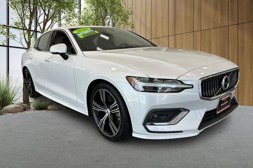 Crystal White Pearl Metallic 2020 Volvo S60 T5