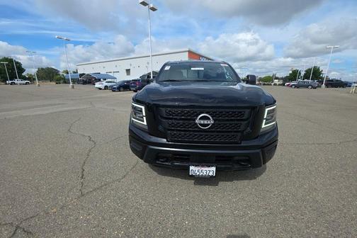 Super Black 2023 Nissan Titan SV