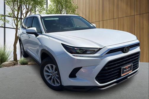 Pearl 2024 Toyota Grand Highlander Hybrid XLE