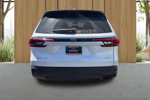 Pearl 2024 Toyota Grand Highlander Hybrid XLE