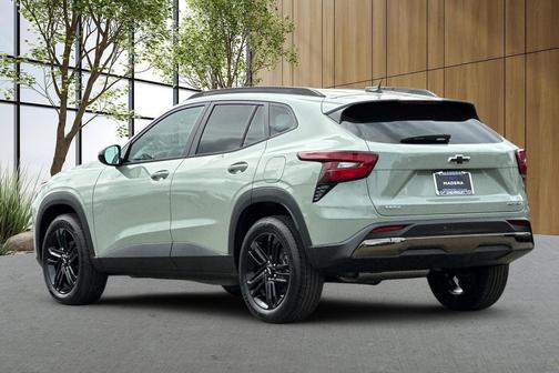 Cacti Green 2026 Chevrolet Trax FWD ACTIV