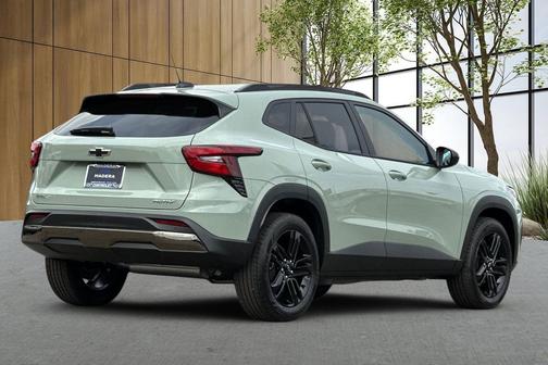 Cacti Green 2026 Chevrolet Trax FWD ACTIV