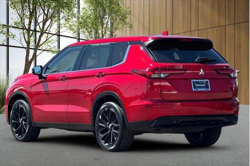 2023 Mitsubishi Outlander SE Black Edition 2WD
