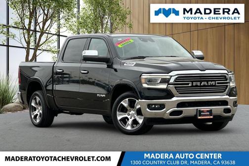 Diamond Black Crystal Pearlcoat 2019 RAM 1500 Laramie