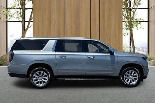 2025 Chevrolet Suburban Premier