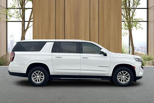 2022 Chevrolet Suburban LT