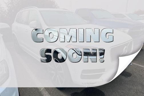 2018 Volvo XC90 T6 Momentum