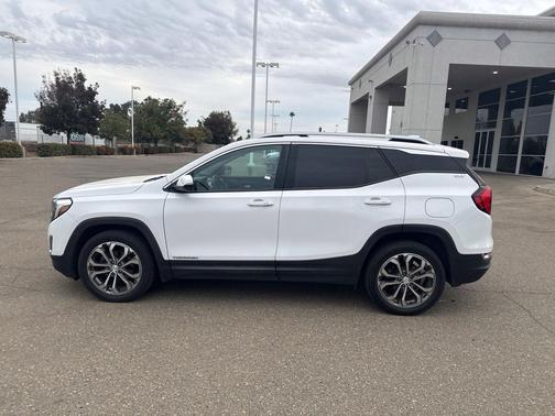 Summit White 2019 GMC Terrain SLT