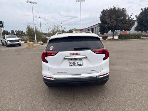 Summit White 2019 GMC Terrain SLT