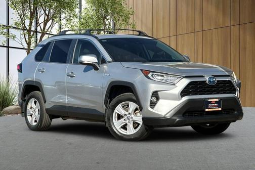 Silver Sky Metallic 2019 Toyota RAV4 Hybrid XLE