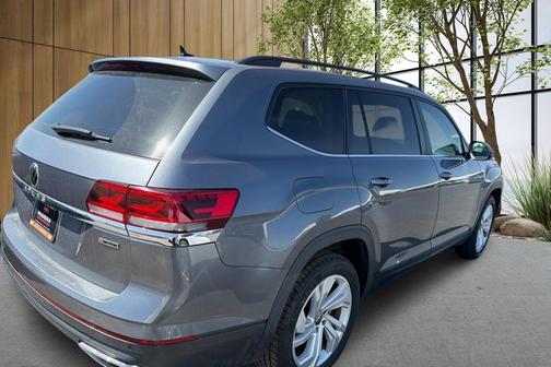 Platinum Gray Metallic 2021 Volkswagen Atlas 3.6L SE w/Technology
