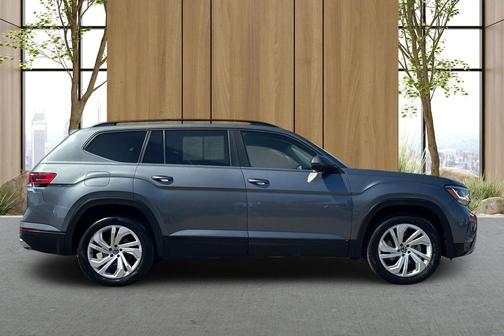 Platinum Gray Metallic 2021 Volkswagen Atlas 3.6L SE w/Technology