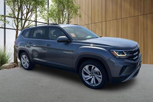 Platinum Gray Metallic 2021 Volkswagen Atlas 3.6L SE w/Technology