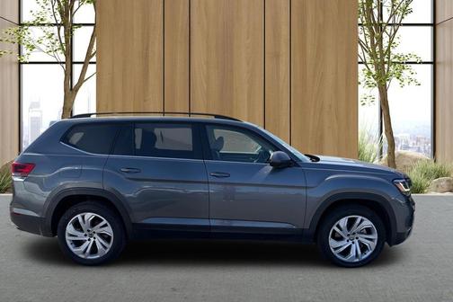 Platinum Gray Metallic 2021 Volkswagen Atlas 3.6L SE w/Technology