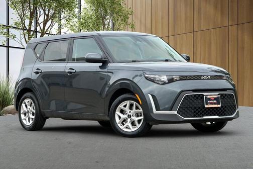 Gravity Gray 2025 Kia Soul LX