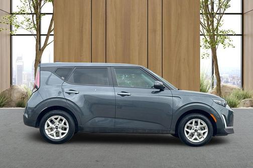Gravity Gray 2025 Kia Soul LX