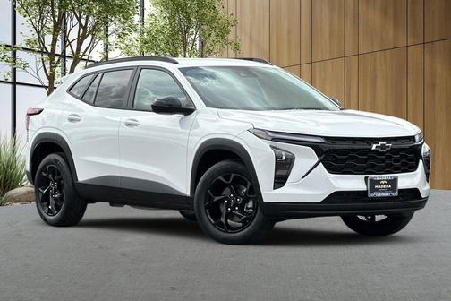 Summit White 2026 Chevrolet Trax LT